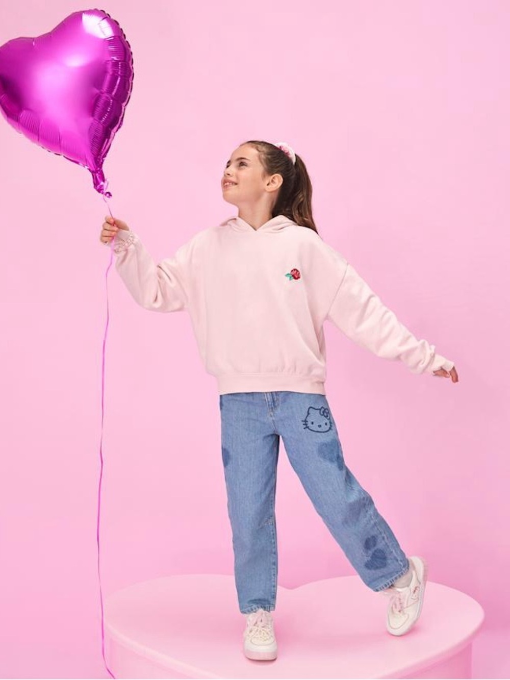 NWT Children's Place Girls Hello Kitty Embroidered Heart Barrel Jeans Size 14